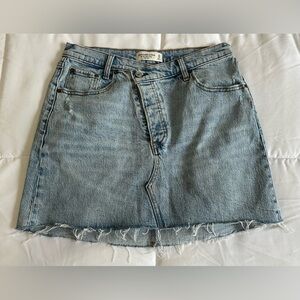 Good condition Abercrombie & Fitch The 90s Micro Mini High Rise Size 10